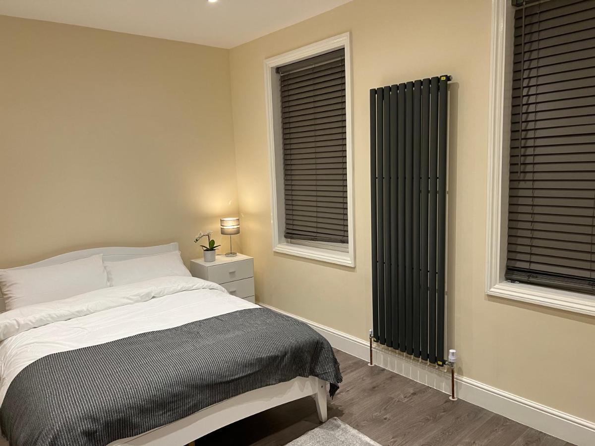 Beautiful Rooms Only Few Steps Away From Bruce Grove Tottenham Stadium London Eksteriør bilde