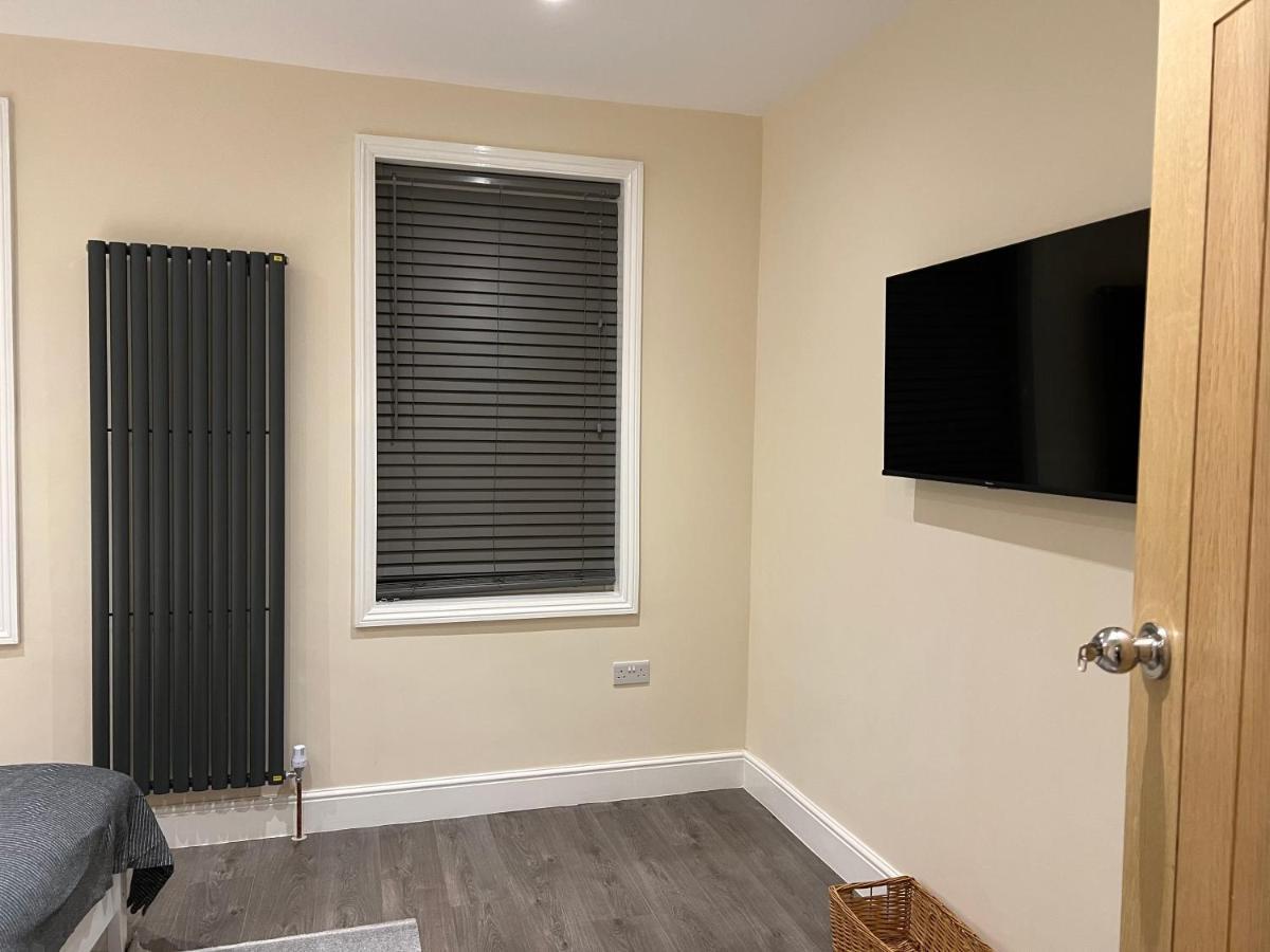 Beautiful Rooms Only Few Steps Away From Bruce Grove Tottenham Stadium London Eksteriør bilde