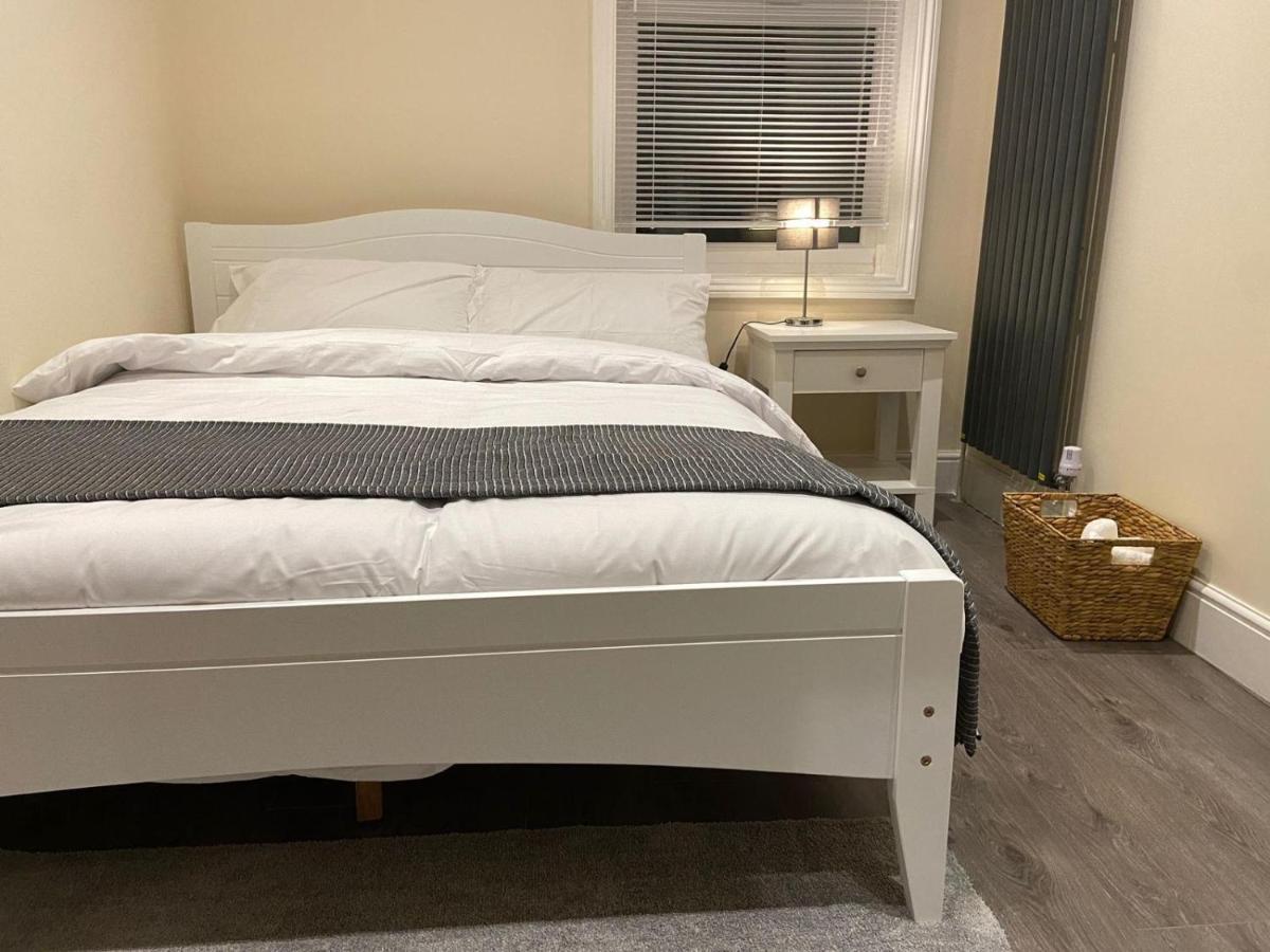 Beautiful Rooms Only Few Steps Away From Bruce Grove Tottenham Stadium London Eksteriør bilde